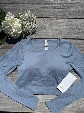 Lululemon Ebb to Street Long-Sleeve Shirt‎ chambray blue size 10 NWT